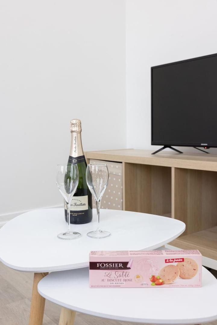 Le 29 - Emplacement Ideal Pour Ce T2 Epernay Exterior photo
